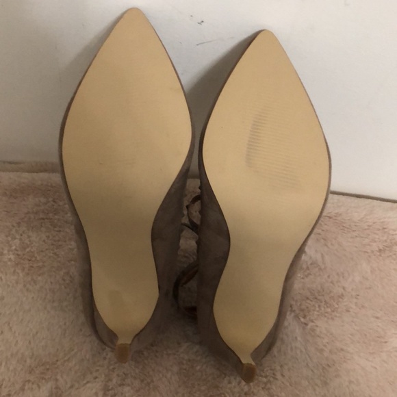 Women’s Kenzie Tan Suede Heels Size 6.5 - Picture 4 of 8